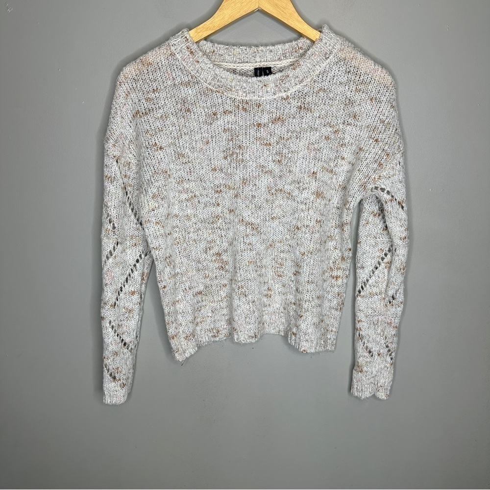 Moon & Madison knit crew neck sweater